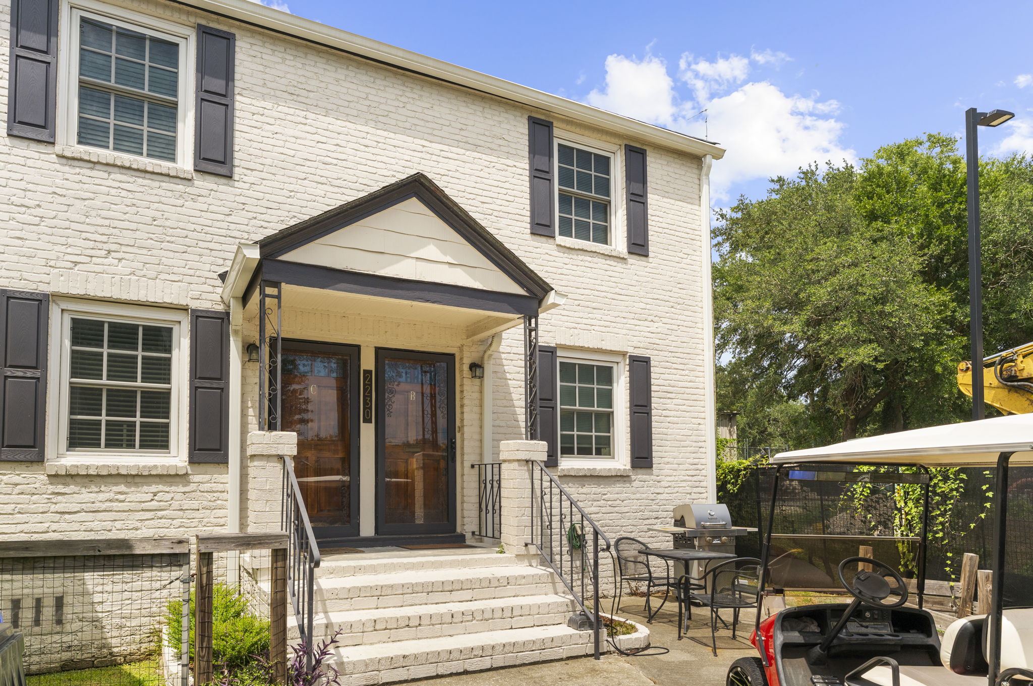 2230 Sunnyside Avenue - B
